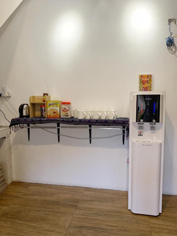 Hostel Hornbill'S Nest Kuching Zewnętrze zdjęcie